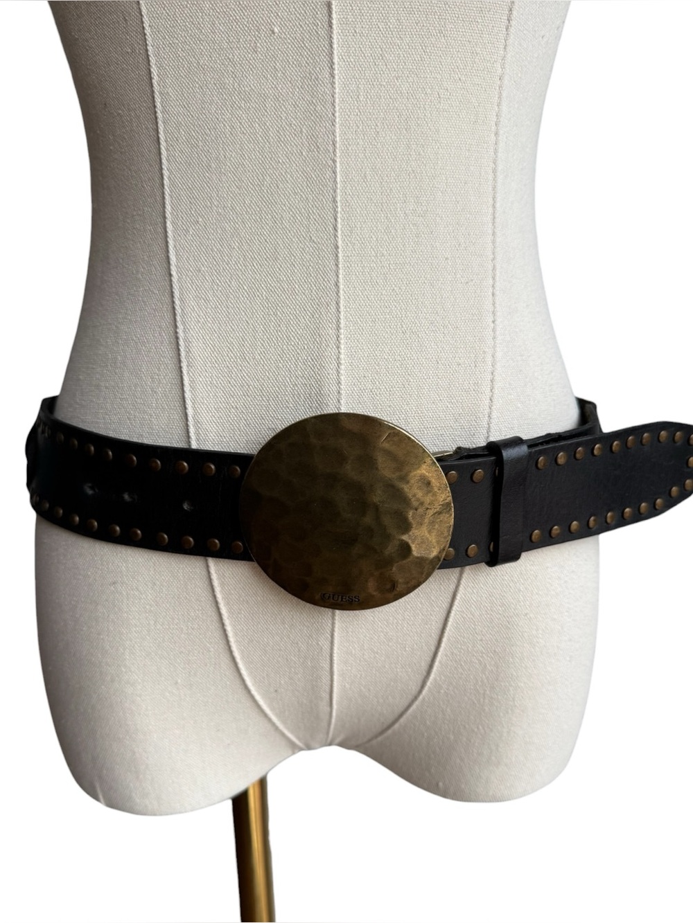 Y2K GUESS Leather Studded Belt Womens L Hammered Brass Disc Buckle Boho Western